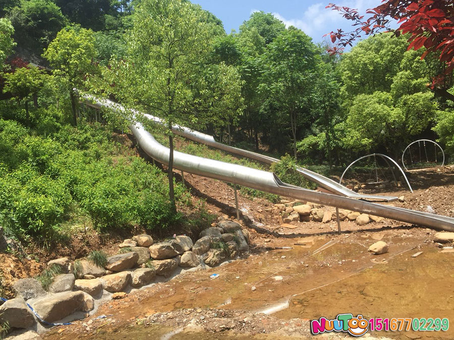 組合滑梯和不銹鋼滑梯各自特點(diǎn)有那些？各有優(yōu)點(diǎn)