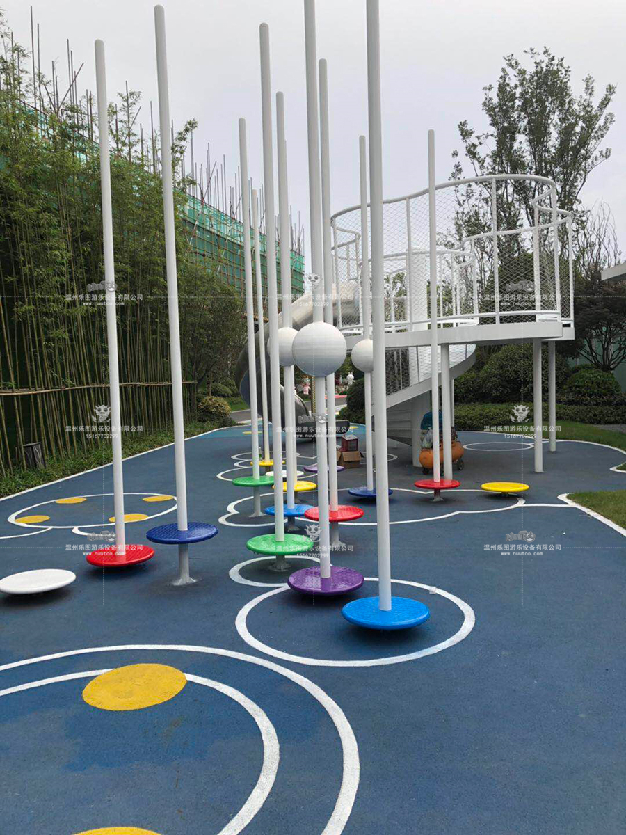 戶外大型非標游樂設備如何保養(yǎng)