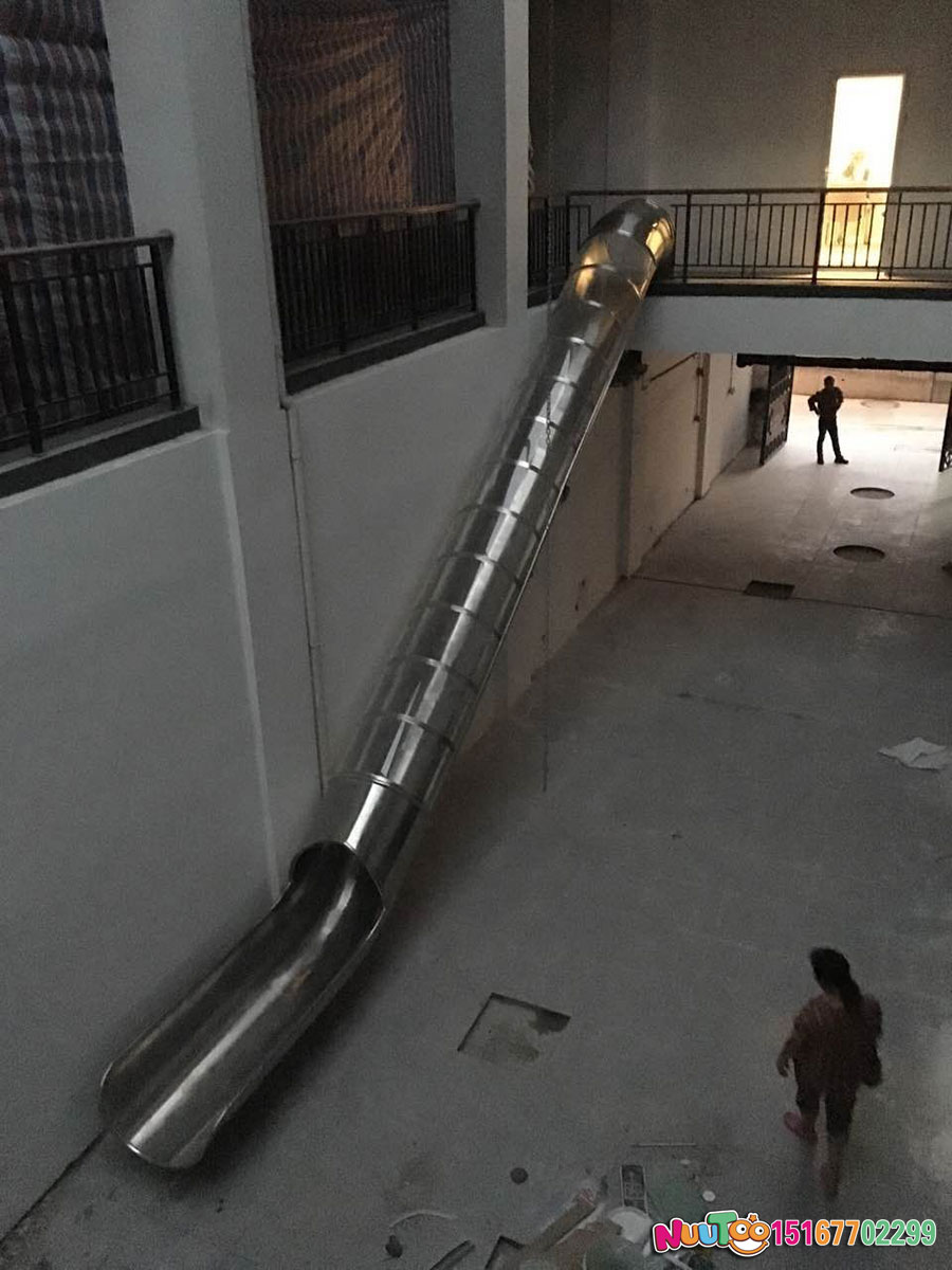 不銹鋼滑梯如何選擇？安裝時(shí)需要注意這些