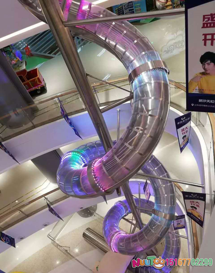 遇到不銹鋼滑梯磕碰的孩子怎么辦？可以這樣處理