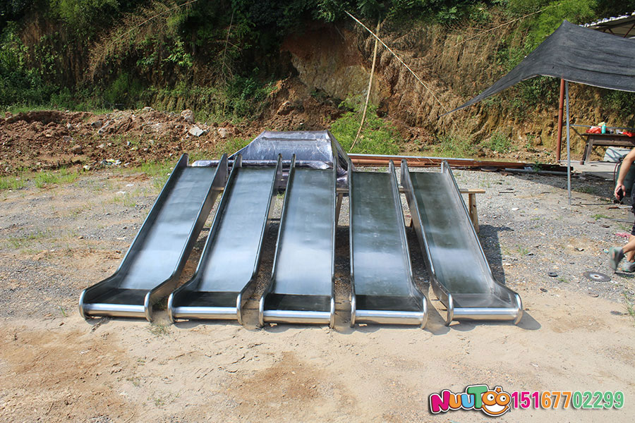 不銹鋼滑梯的好壞怎么判斷？ 標(biāo)準(zhǔn)有這樣