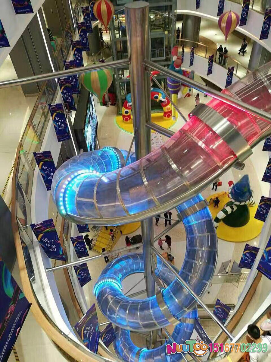 全長178米下滑時速最快可以達到24kmh的滑梯，你敢試一試嗎？