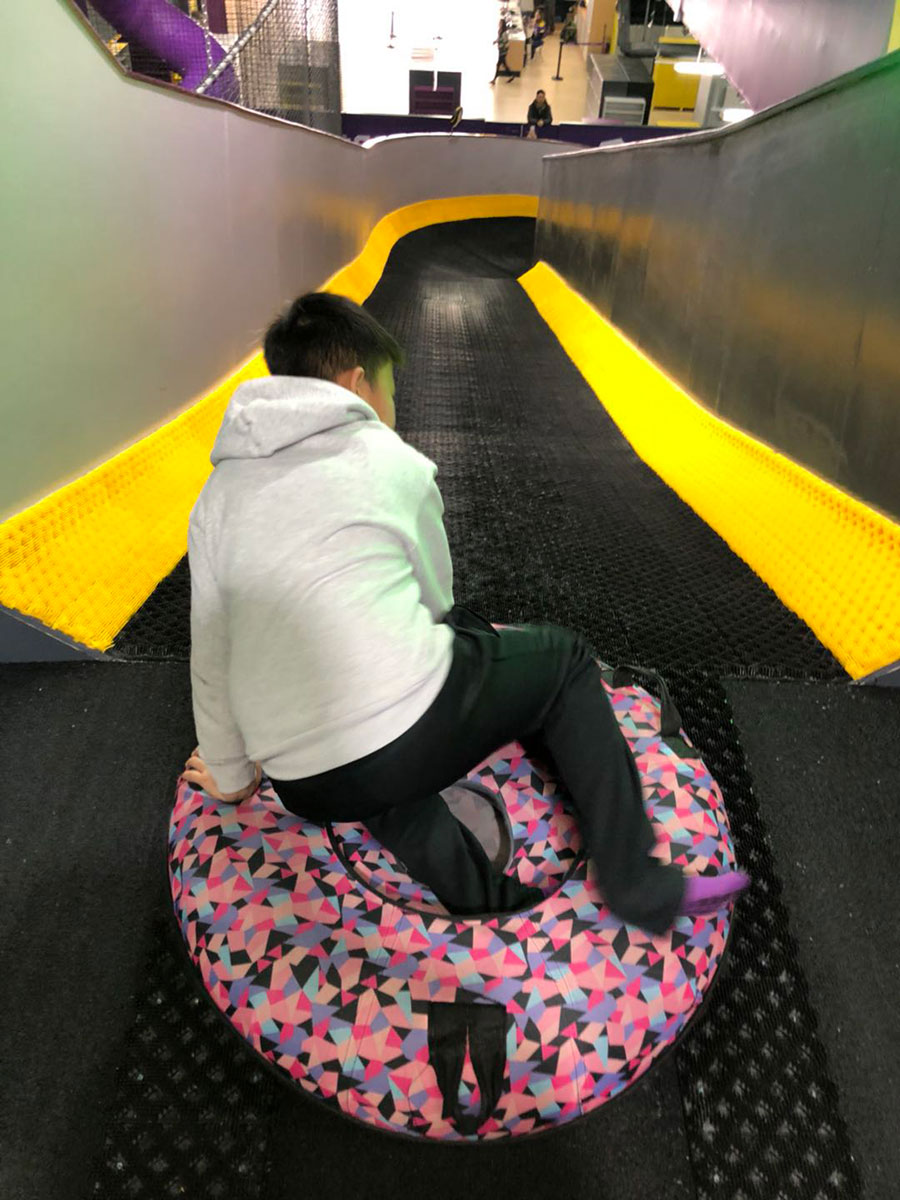 廣東彩虹滑道：設(shè)施簡單，四季皆宜