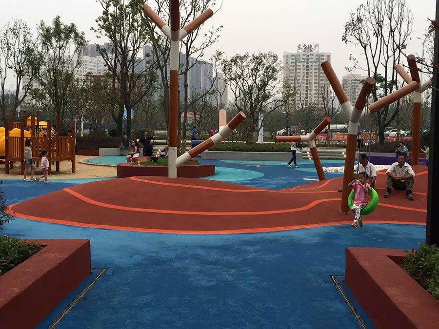 無(wú)動(dòng)力游樂(lè)設(shè)施組合滑梯安全標(biāo)準(zhǔn)常識(shí)—1