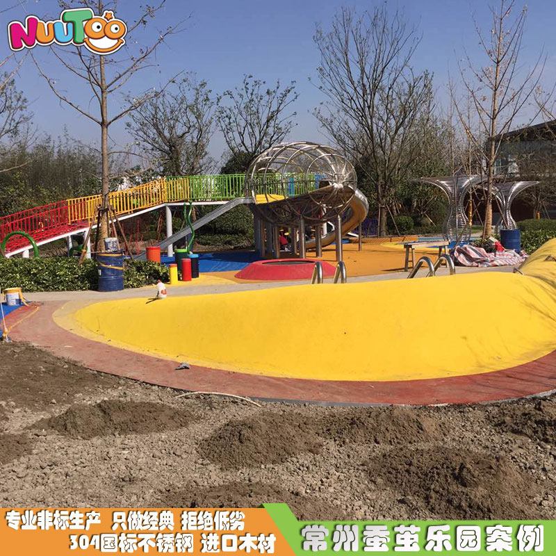 想要投資戶外兒童游樂場，了解戶外兒童游樂設(shè)備報價是必然的