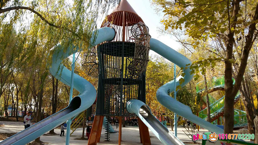 幼兒園滑梯包含哪些特點(diǎn)？有以下幾點(diǎn)