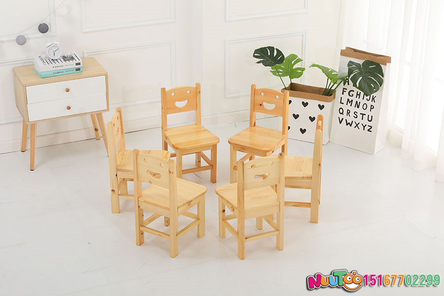 幼兒園桌椅及課桌椅功能尺寸標(biāo)準(zhǔn)是什么？要對(duì)尺寸格外了解