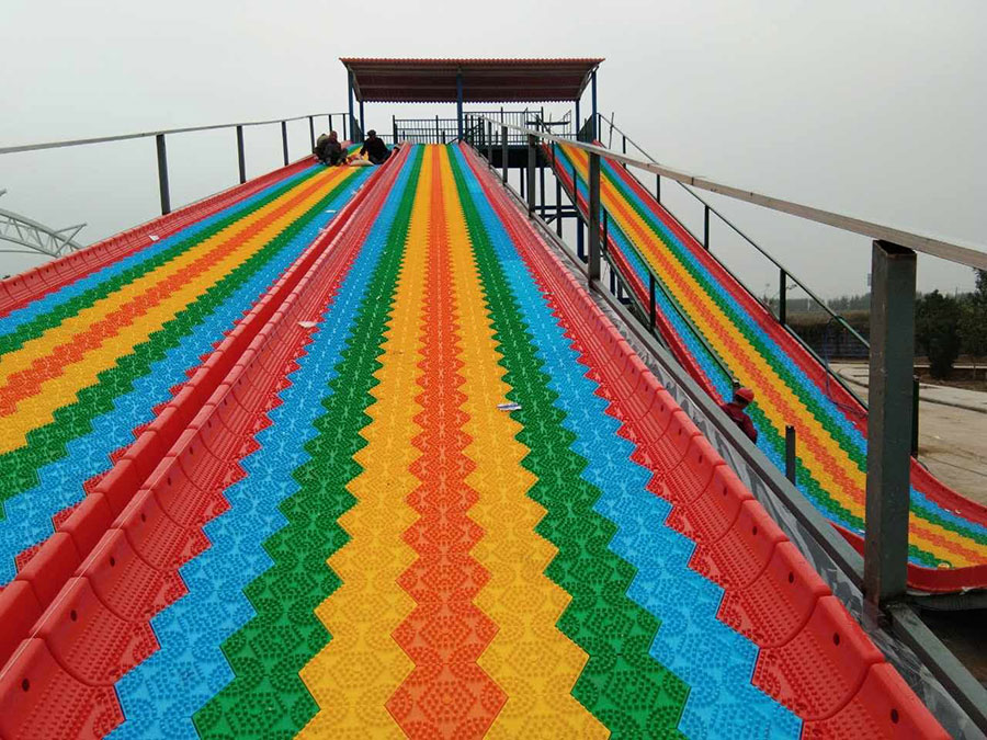 彩虹滑道投資:怎樣提高旱雪滑道項目的盈利