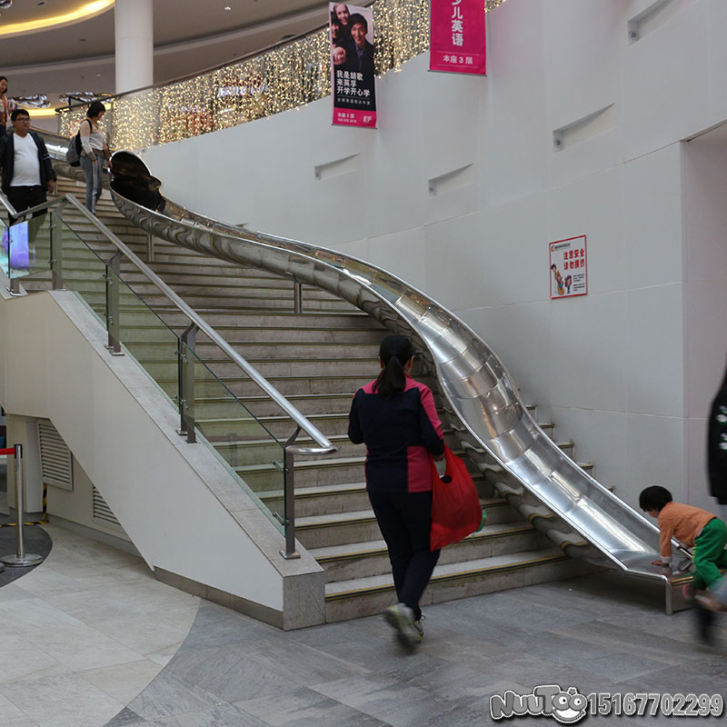 不銹鋼滑梯未來市場發(fā)展會(huì)怎樣？