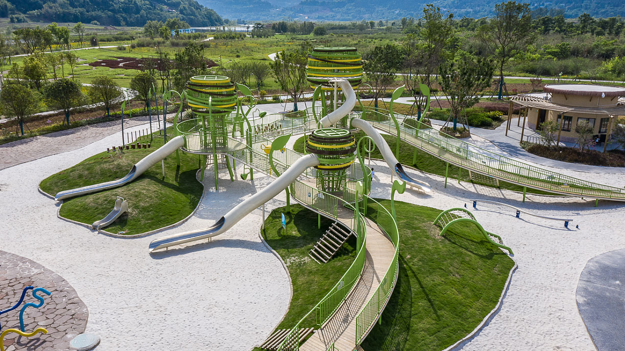 不銹鋼滑梯怎么定制？多少錢一套？